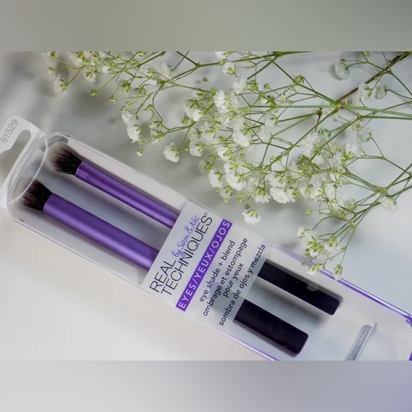 Real Techniques Eye Shadow and Blender Brush Set 2-Piece Makeup Brushes Purple - Picture 2 of 6